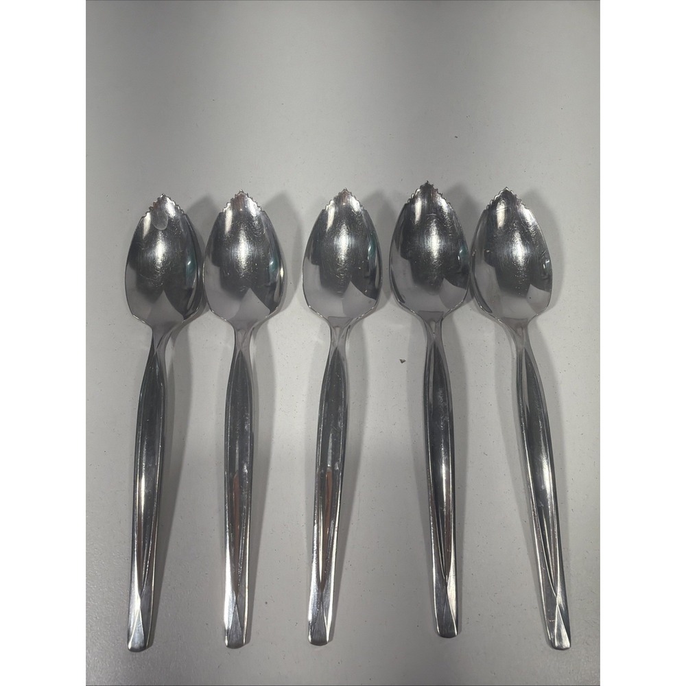 5pc. lot of Vintage Wm. Rogers & Son Serrated Spoon